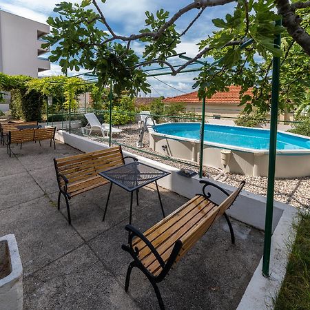 Apartments Turtle Gardens Makarska Exterior foto