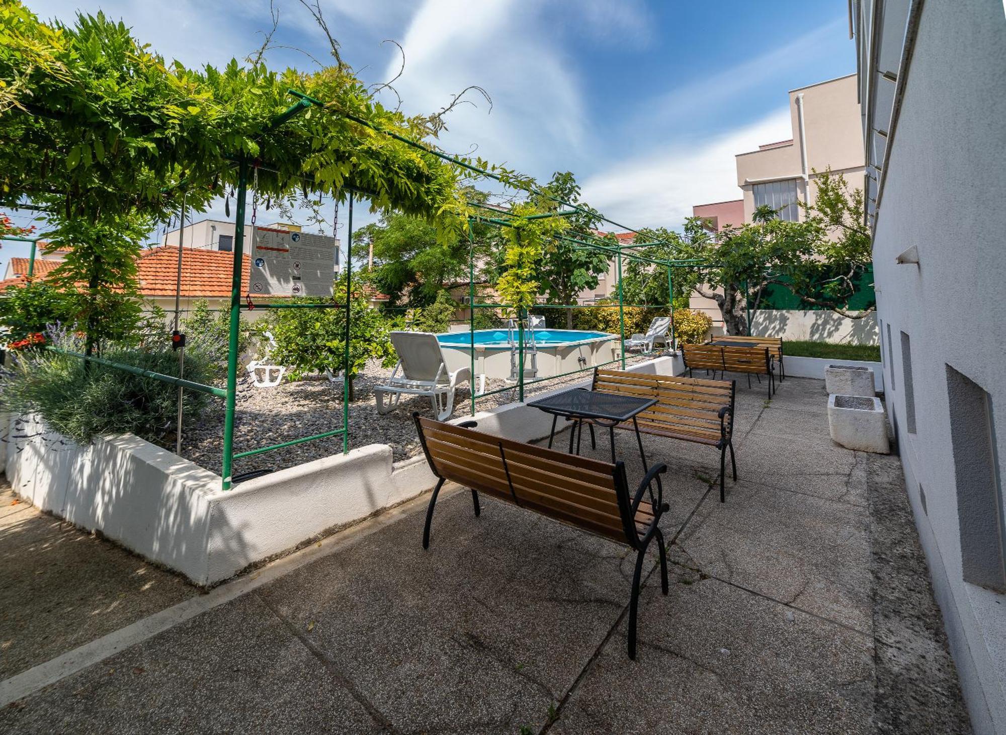 Apartments Turtle Gardens Makarska Exterior foto