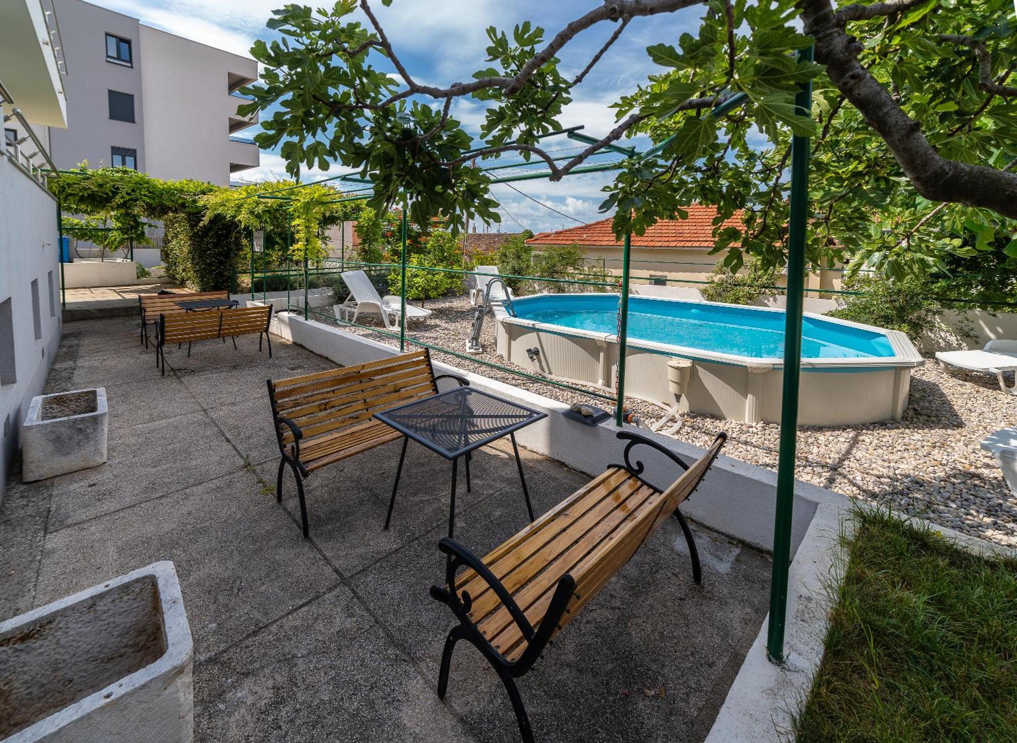 Apartments Turtle Gardens Makarska Exterior foto