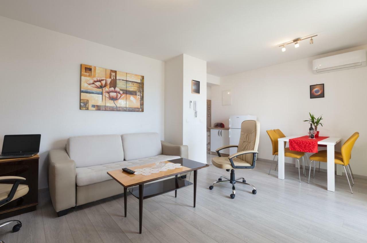 Apartments Turtle Gardens Makarska Exterior foto