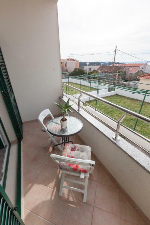 Apartments Turtle Gardens Makarska Exterior foto